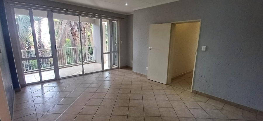 To Let 4 Bedroom Property for Rent in Silver Lakes Golf Estate Gauteng