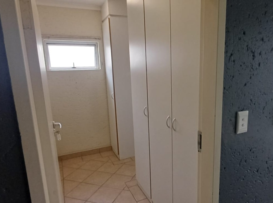 To Let 4 Bedroom Property for Rent in Silver Lakes Golf Estate Gauteng