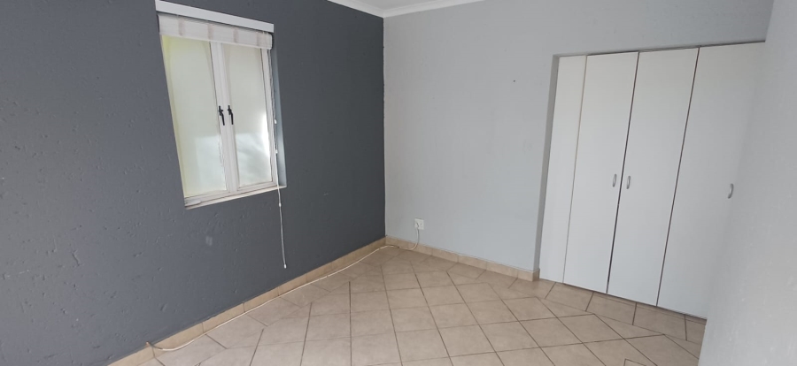 To Let 4 Bedroom Property for Rent in Silver Lakes Golf Estate Gauteng