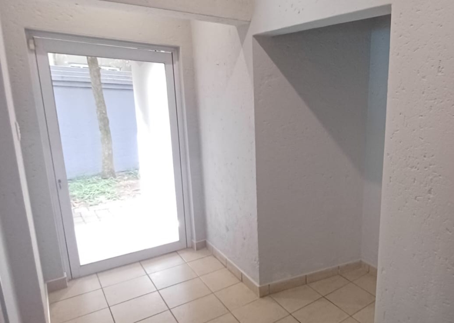 To Let 4 Bedroom Property for Rent in Silver Lakes Golf Estate Gauteng