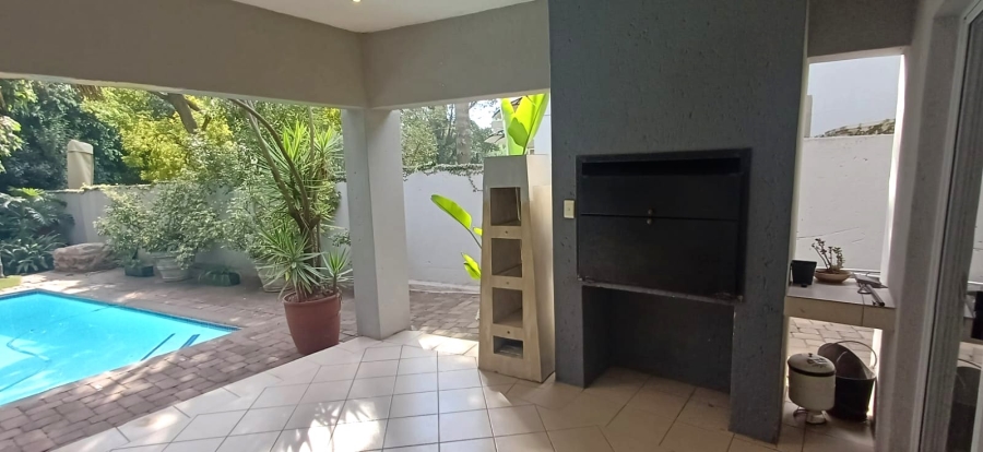 To Let 4 Bedroom Property for Rent in Silver Lakes Golf Estate Gauteng
