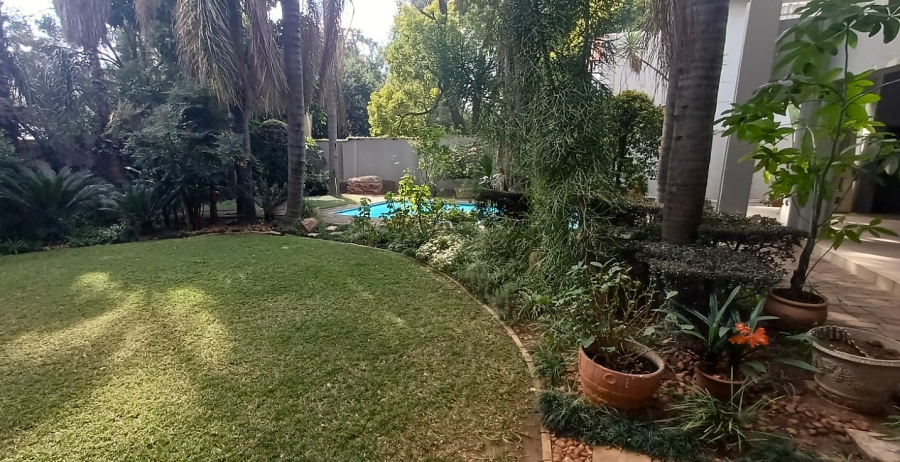 To Let 4 Bedroom Property for Rent in Silver Lakes Golf Estate Gauteng