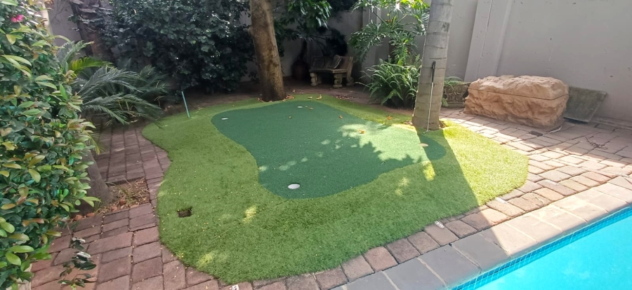 To Let 4 Bedroom Property for Rent in Silver Lakes Golf Estate Gauteng