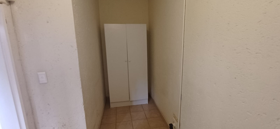 To Let 4 Bedroom Property for Rent in Silver Lakes Golf Estate Gauteng