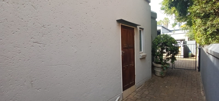 To Let 4 Bedroom Property for Rent in Silver Lakes Golf Estate Gauteng