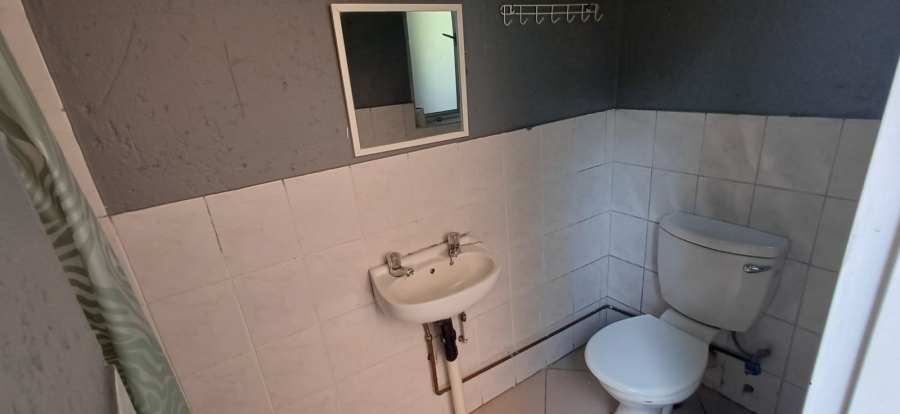 To Let 4 Bedroom Property for Rent in Silver Lakes Golf Estate Gauteng