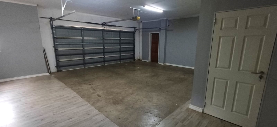 To Let 4 Bedroom Property for Rent in Silver Lakes Golf Estate Gauteng