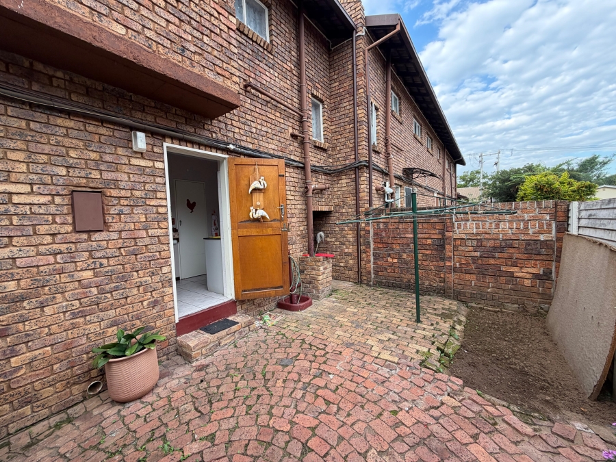 To Let 3 Bedroom Property for Rent in Villieria Gauteng