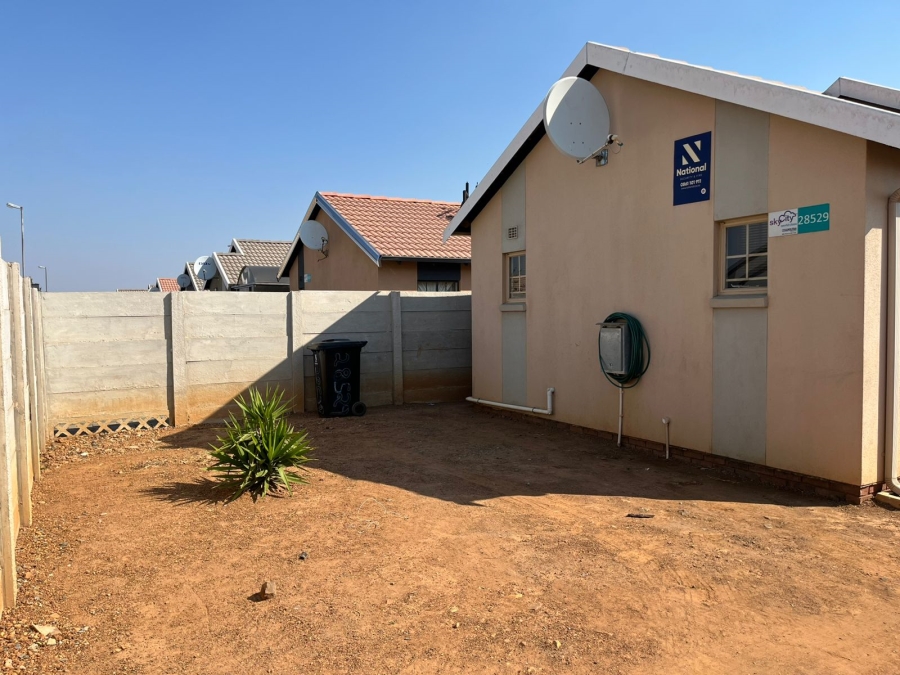 2 Bedroom Property for Sale in Palm Ridge Gauteng