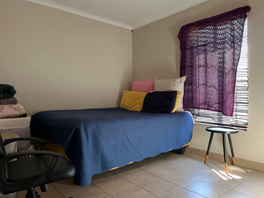 2 Bedroom Property for Sale in Palm Ridge Gauteng