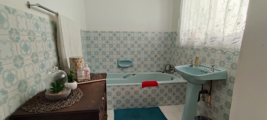 3 Bedroom Property for Sale in Helikonpark Gauteng