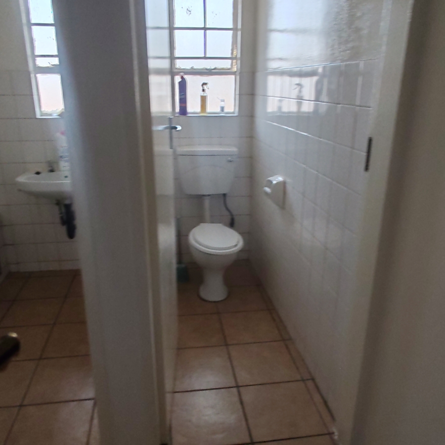 To Let 3 Bedroom Property for Rent in Die Hoewes Gauteng