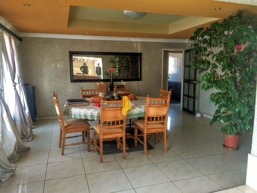 4 Bedroom Property for Sale in Witpoortjie Gauteng