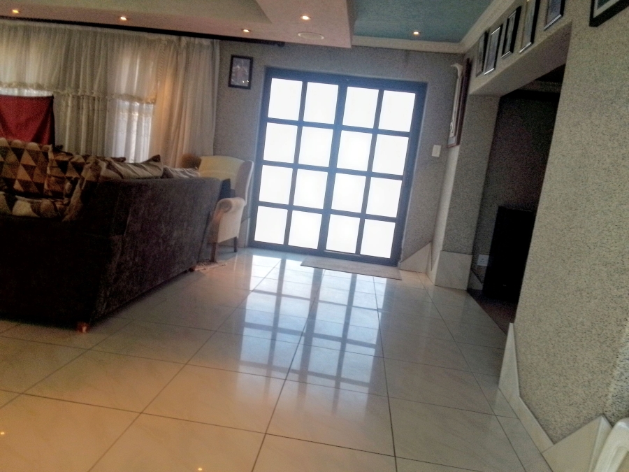 4 Bedroom Property for Sale in Witpoortjie Gauteng
