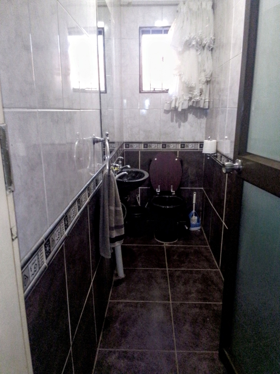 4 Bedroom Property for Sale in Witpoortjie Gauteng