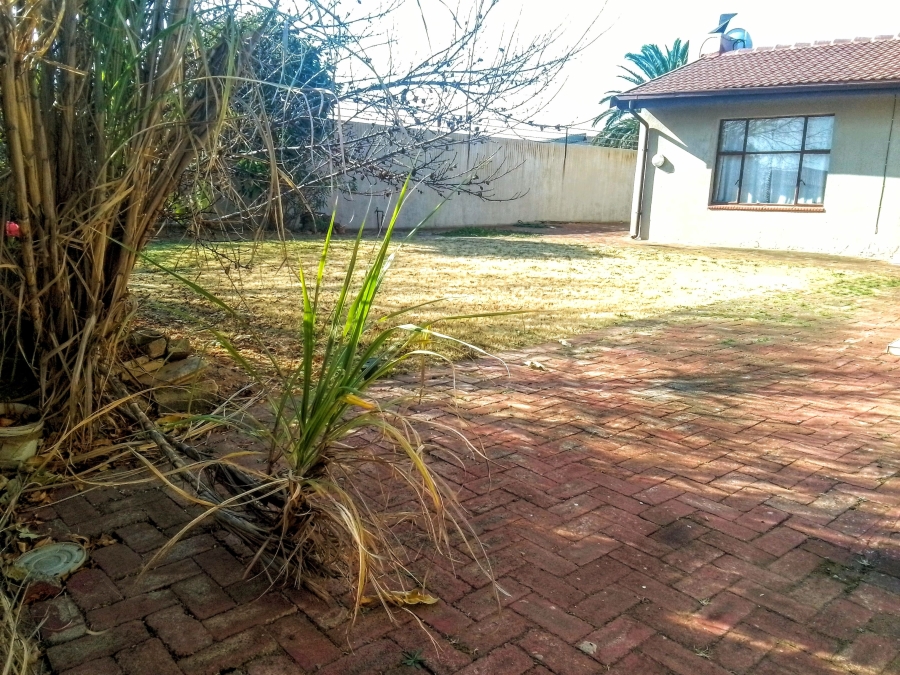 4 Bedroom Property for Sale in Witpoortjie Gauteng