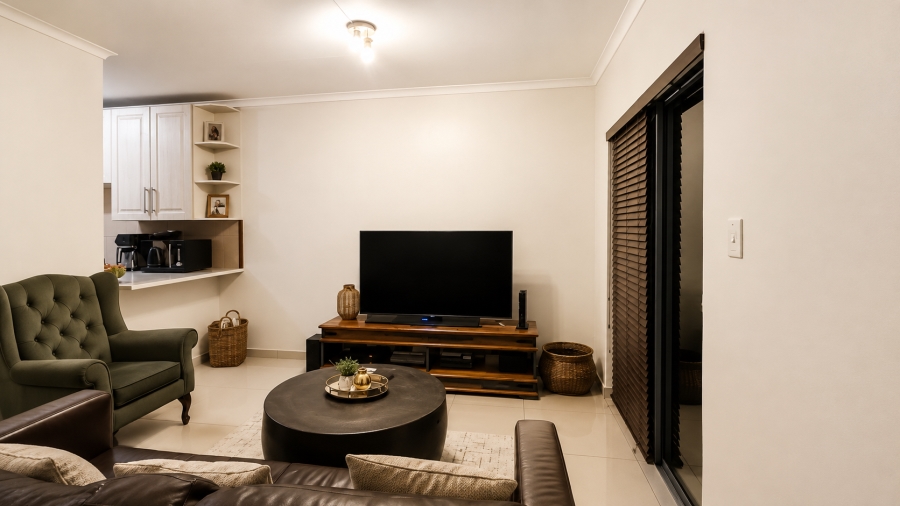 2 Bedroom Property for Sale in Die Hoewes Gauteng