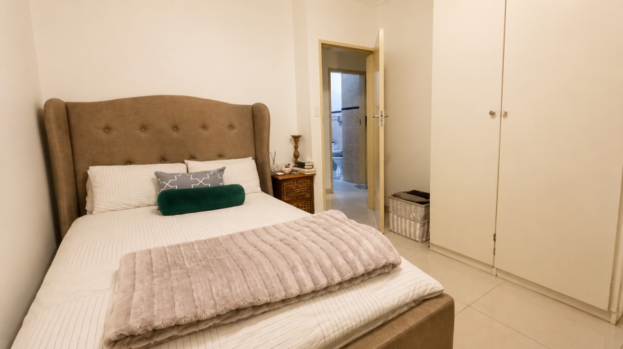 2 Bedroom Property for Sale in Die Hoewes Gauteng