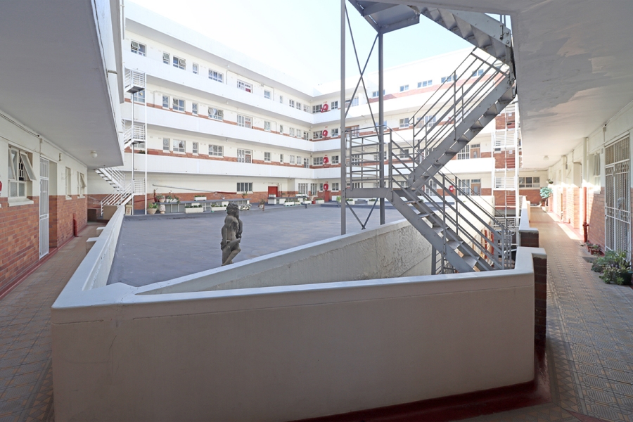 2 Bedroom Property for Sale in Observatory Gauteng