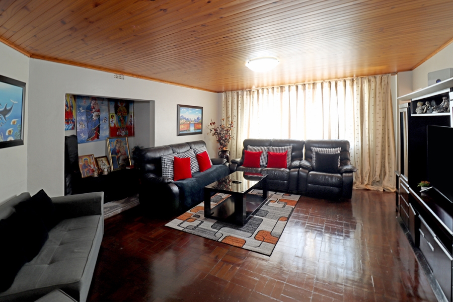 2 Bedroom Property for Sale in Observatory Gauteng