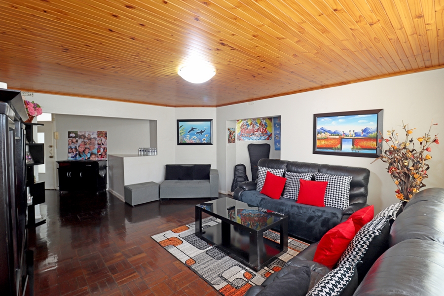 2 Bedroom Property for Sale in Observatory Gauteng