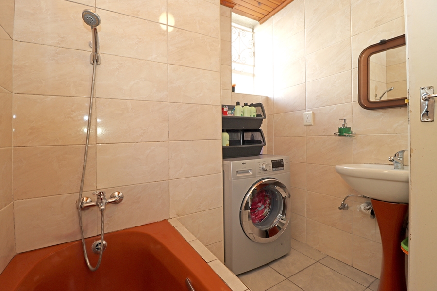 2 Bedroom Property for Sale in Observatory Gauteng