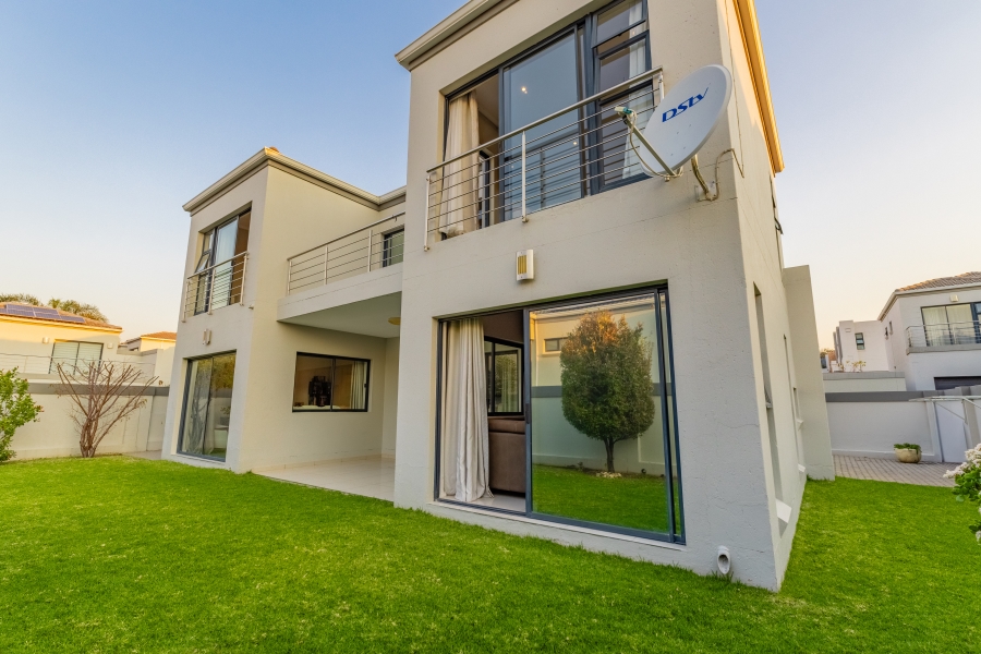 4 Bedroom Property for Sale in Lonehill Gauteng
