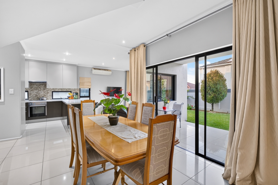 4 Bedroom Property for Sale in Lonehill Gauteng