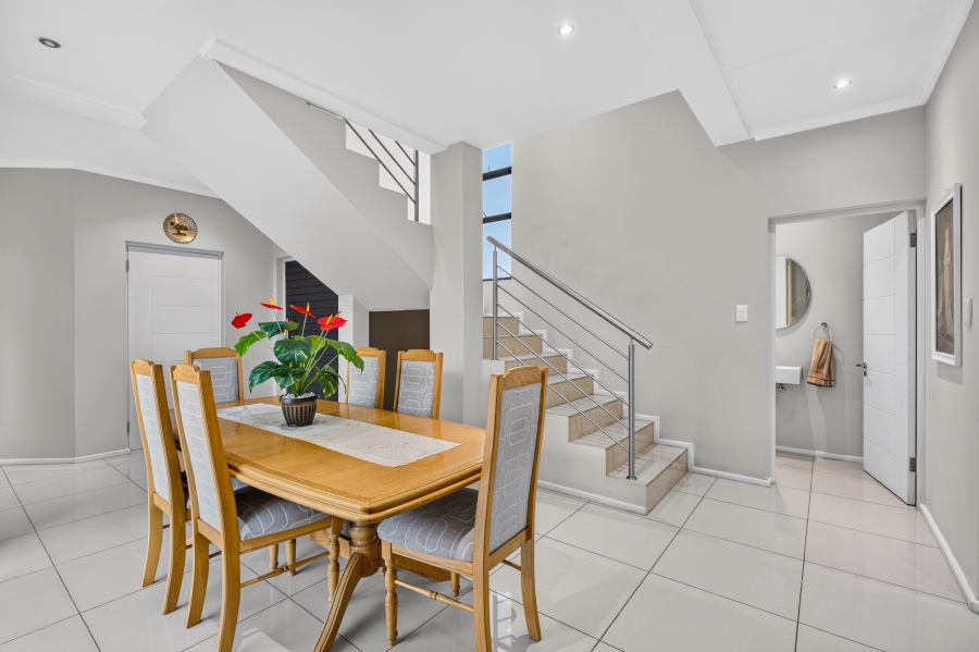 4 Bedroom Property for Sale in Lonehill Gauteng