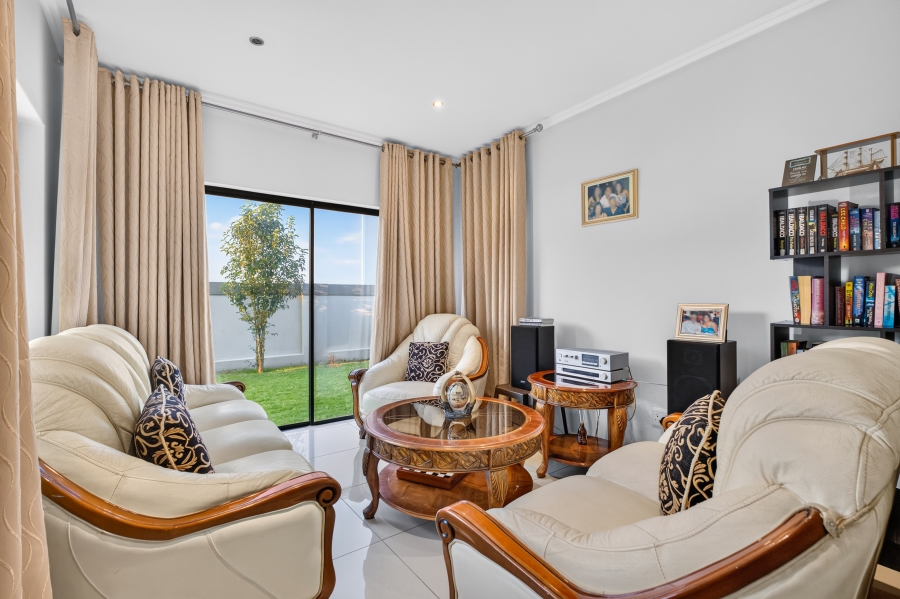 4 Bedroom Property for Sale in Lonehill Gauteng