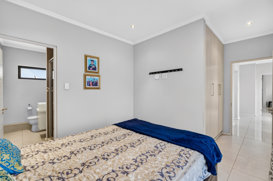 4 Bedroom Property for Sale in Lonehill Gauteng