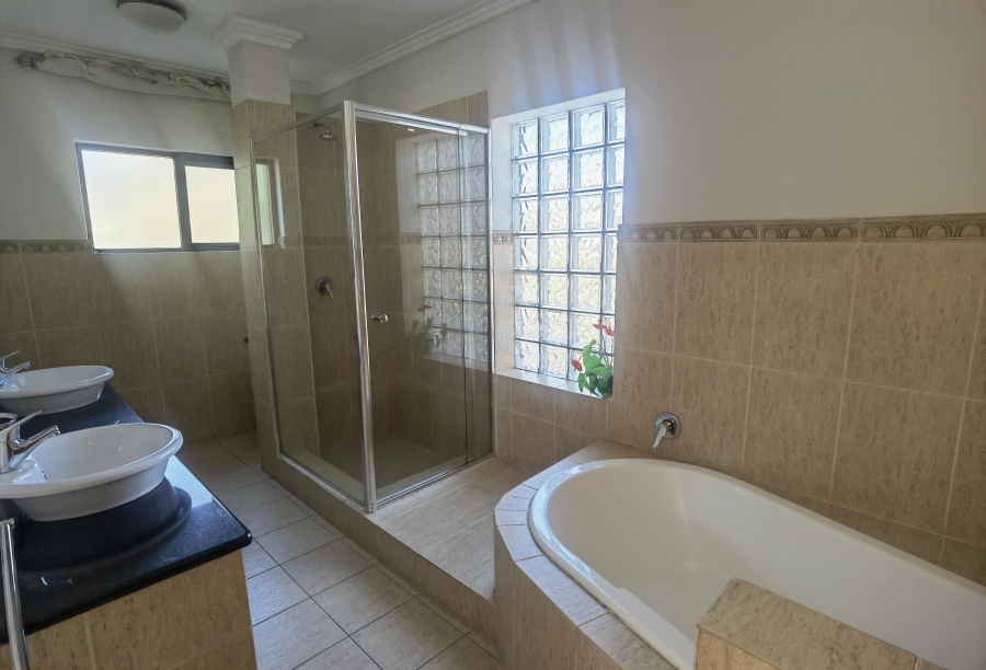 To Let 3 Bedroom Property for Rent in Blue Valley Golf Estate Gauteng
