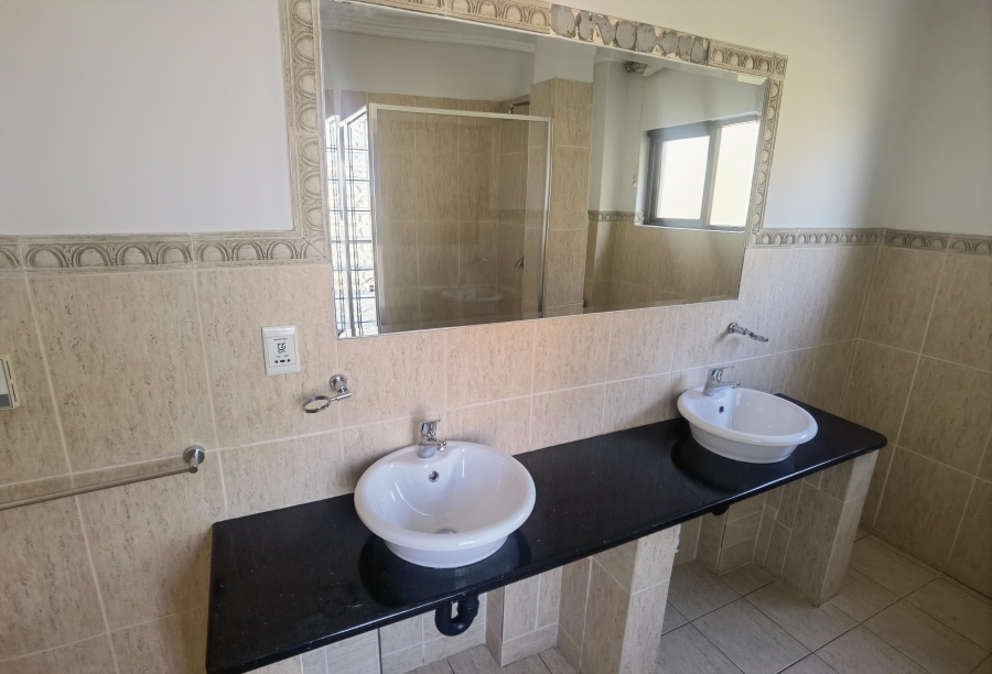 To Let 3 Bedroom Property for Rent in Blue Valley Golf Estate Gauteng