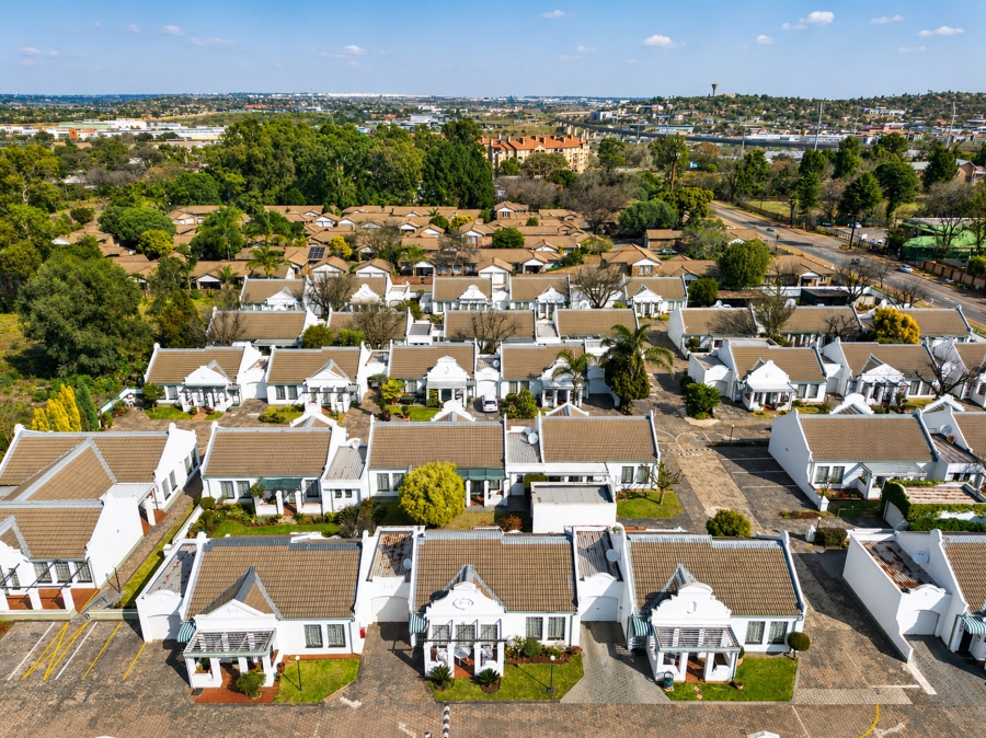 2 Bedroom Property for Sale in Die Hoewes Gauteng