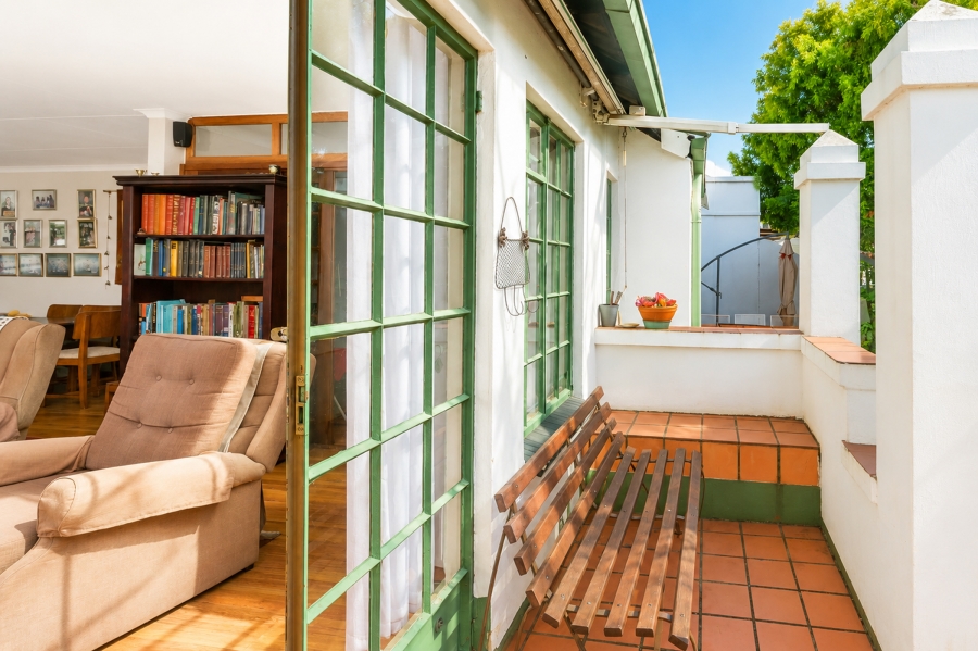 2 Bedroom Property for Sale in Die Hoewes Gauteng