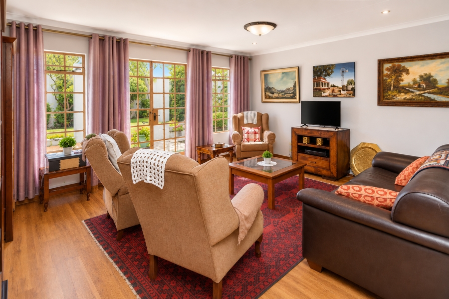 2 Bedroom Property for Sale in Die Hoewes Gauteng