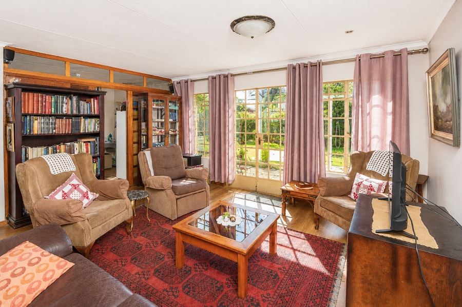 2 Bedroom Property for Sale in Die Hoewes Gauteng