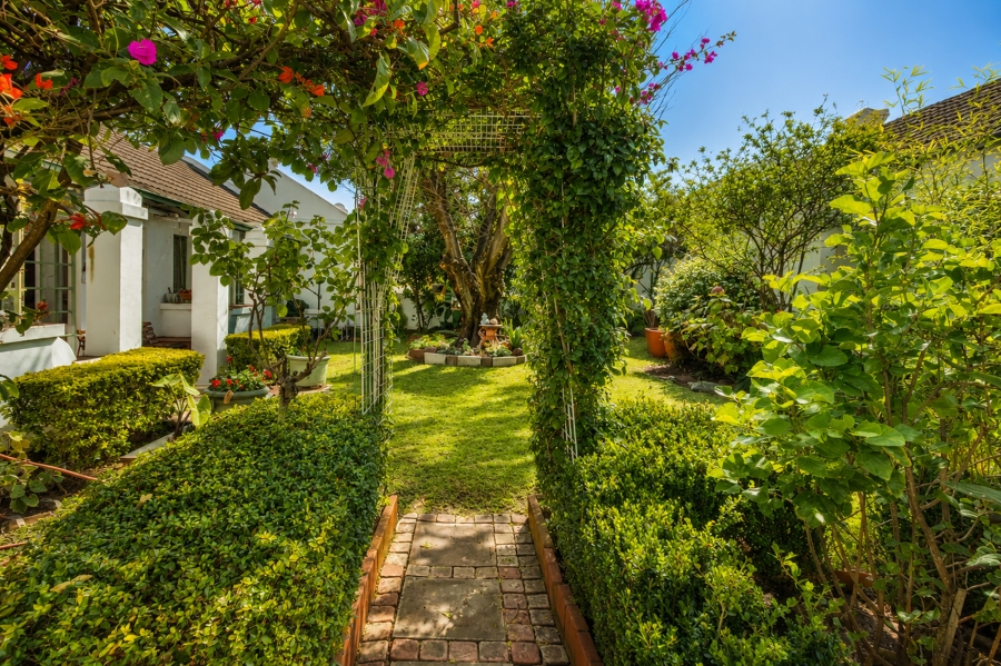 2 Bedroom Property for Sale in Die Hoewes Gauteng