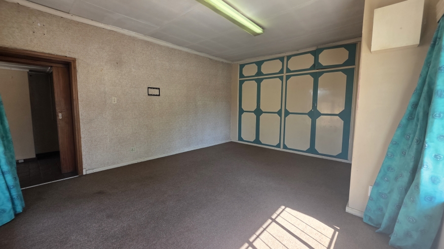 4 Bedroom Property for Sale in Selection Park Gauteng
