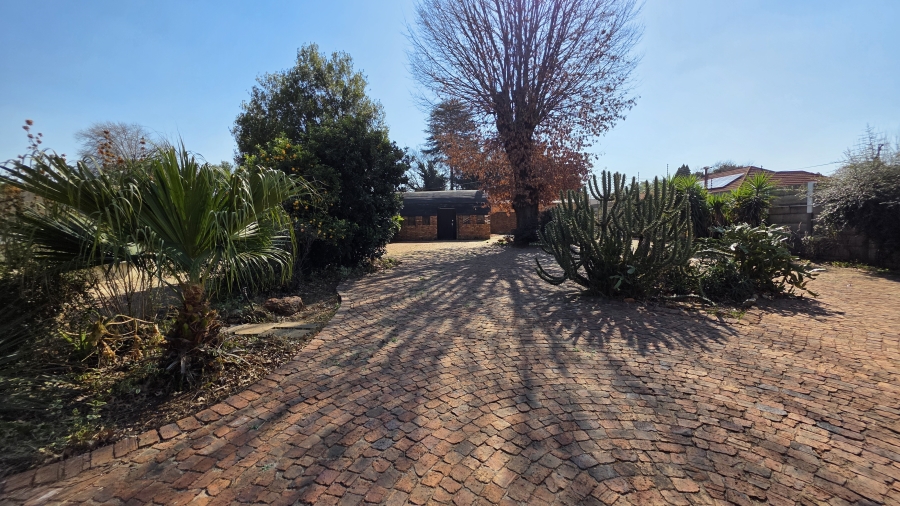 4 Bedroom Property for Sale in Selection Park Gauteng