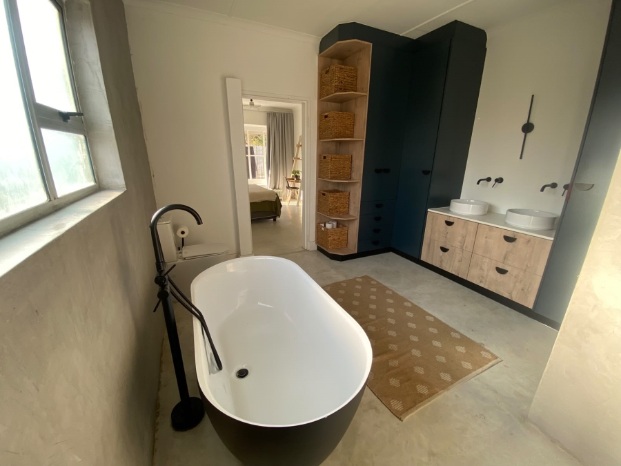 3 Bedroom Property for Sale in Farrarmere Gauteng