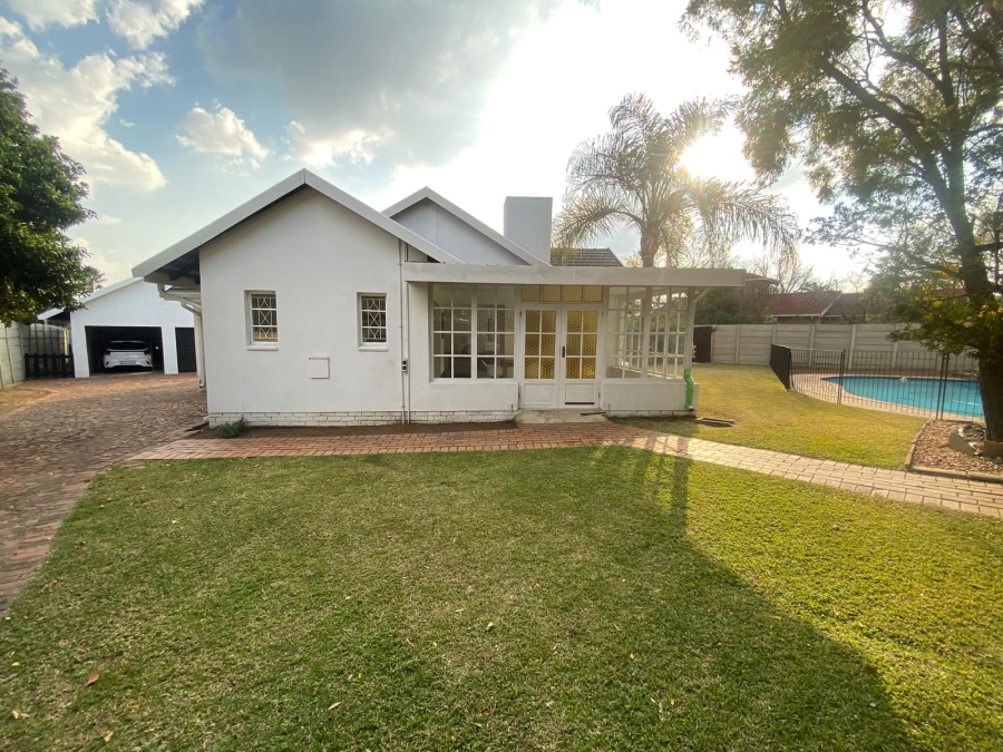 3 Bedroom Property for Sale in Farrarmere Gauteng