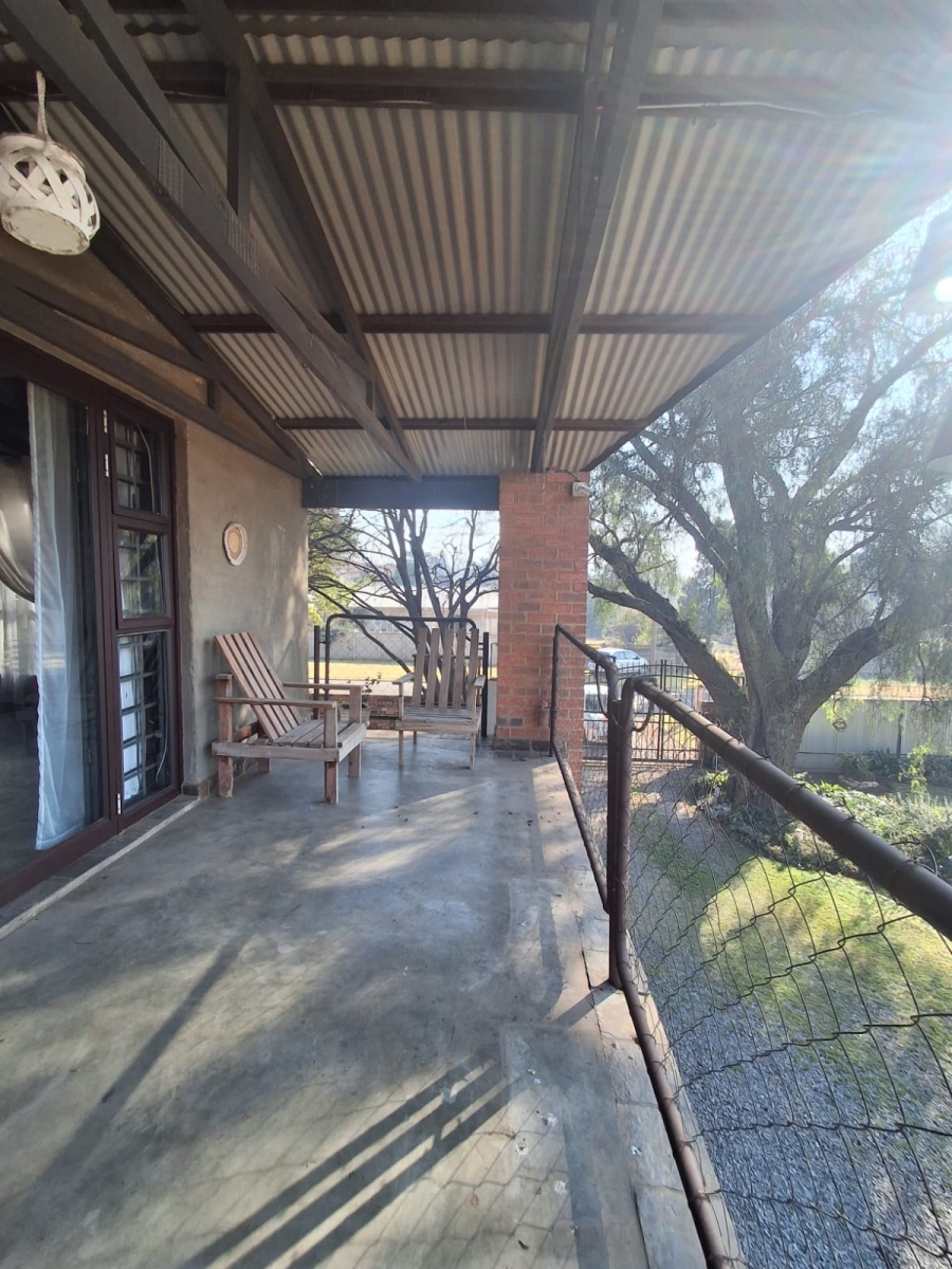5 Bedroom Property for Sale in Meyerton Central Gauteng