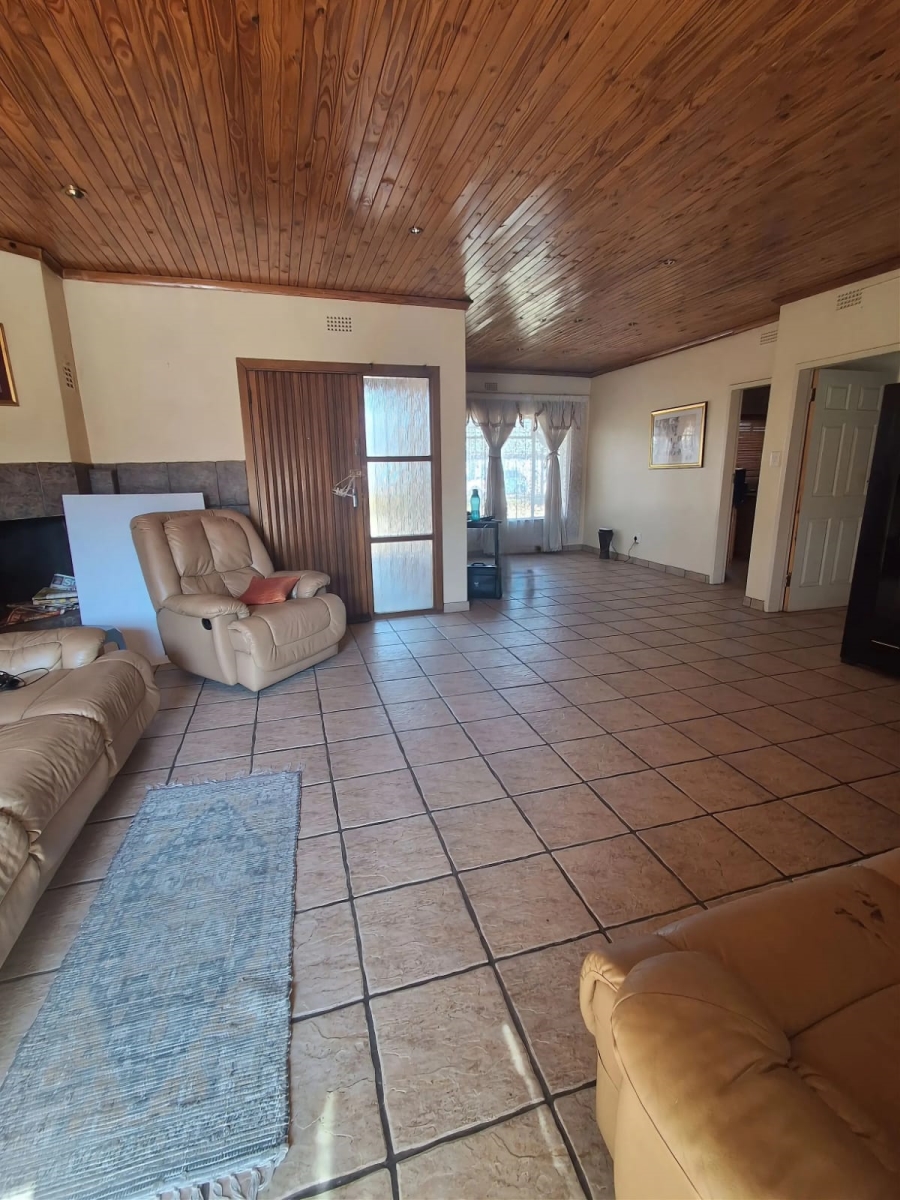 4 Bedroom Property for Sale in Three Rivers Gauteng