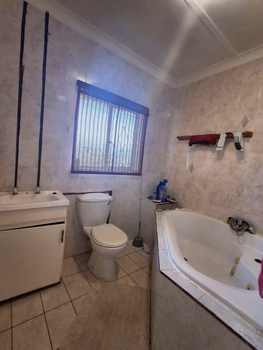 4 Bedroom Property for Sale in Three Rivers Gauteng