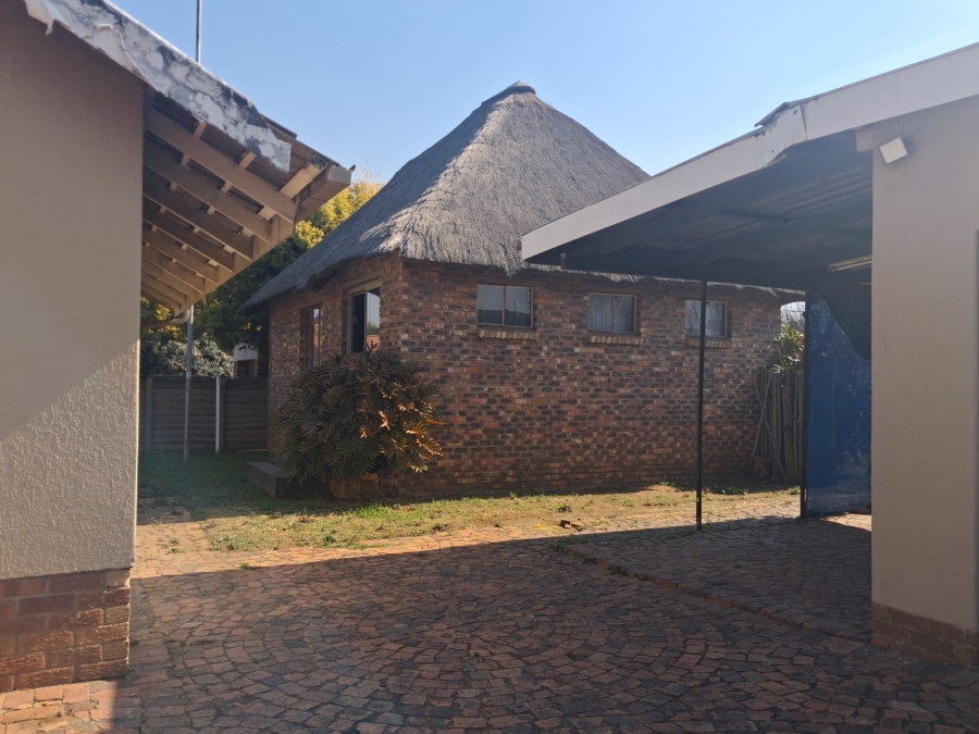 4 Bedroom Property for Sale in Three Rivers Gauteng