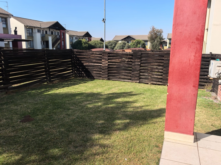 To Let 2 Bedroom Property for Rent in Noordwyk Gauteng