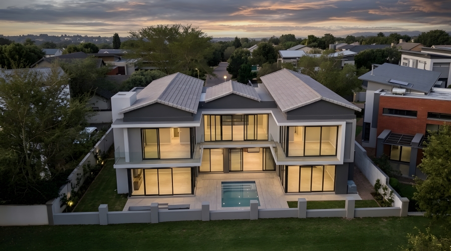 5 Bedroom Property for Sale in Copperleaf Estate Gauteng
