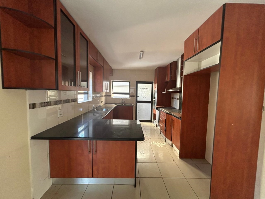 3 Bedroom Property for Sale in Halfway Gardens Gauteng