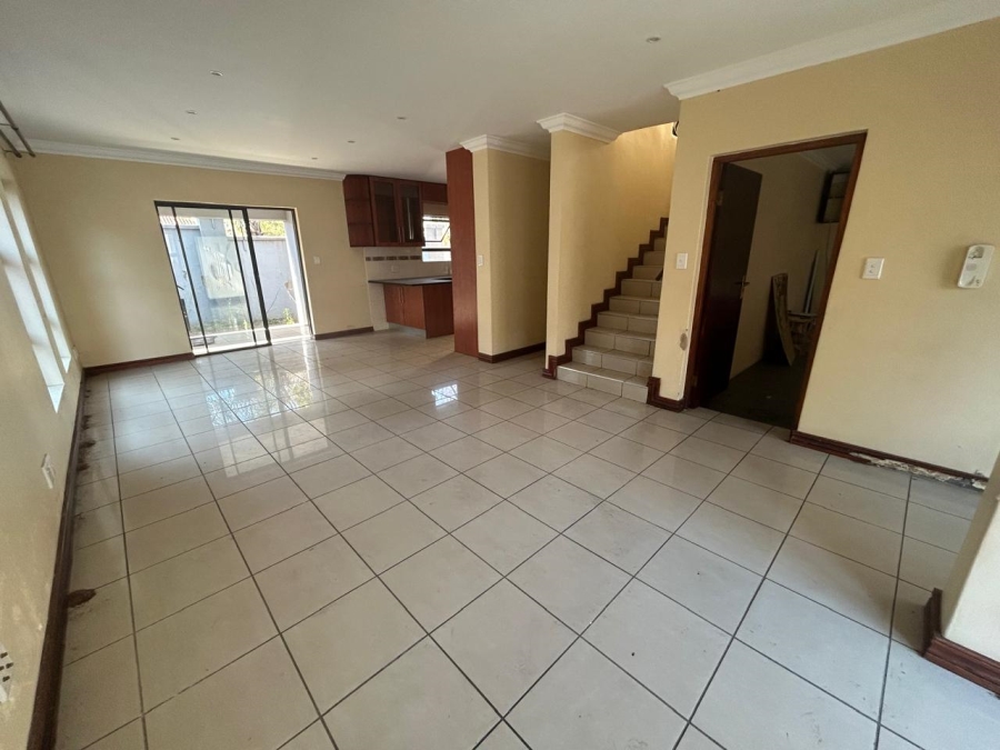 3 Bedroom Property for Sale in Halfway Gardens Gauteng